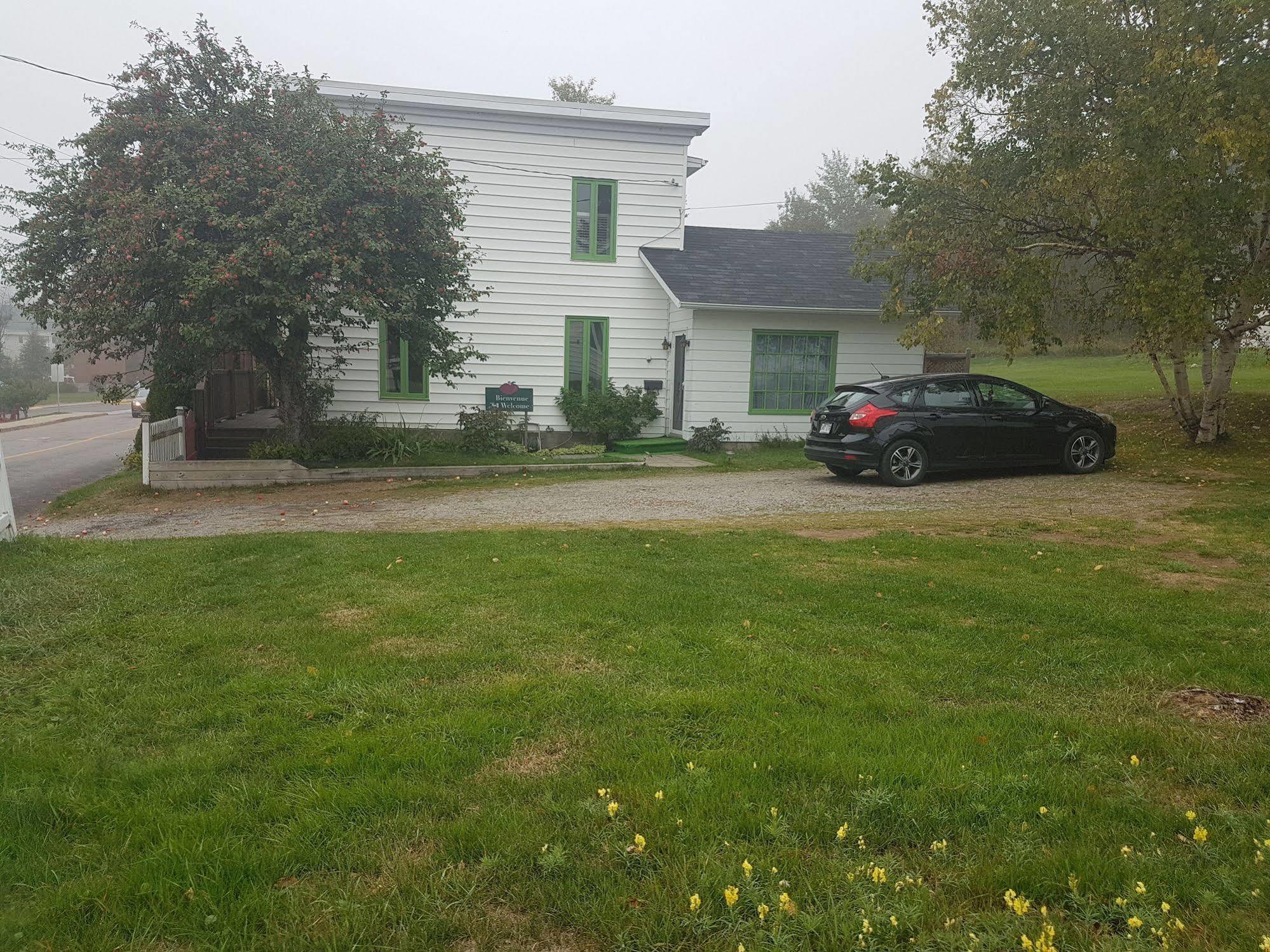 Gite Au Vieux Pommier 타두삭 외부 사진